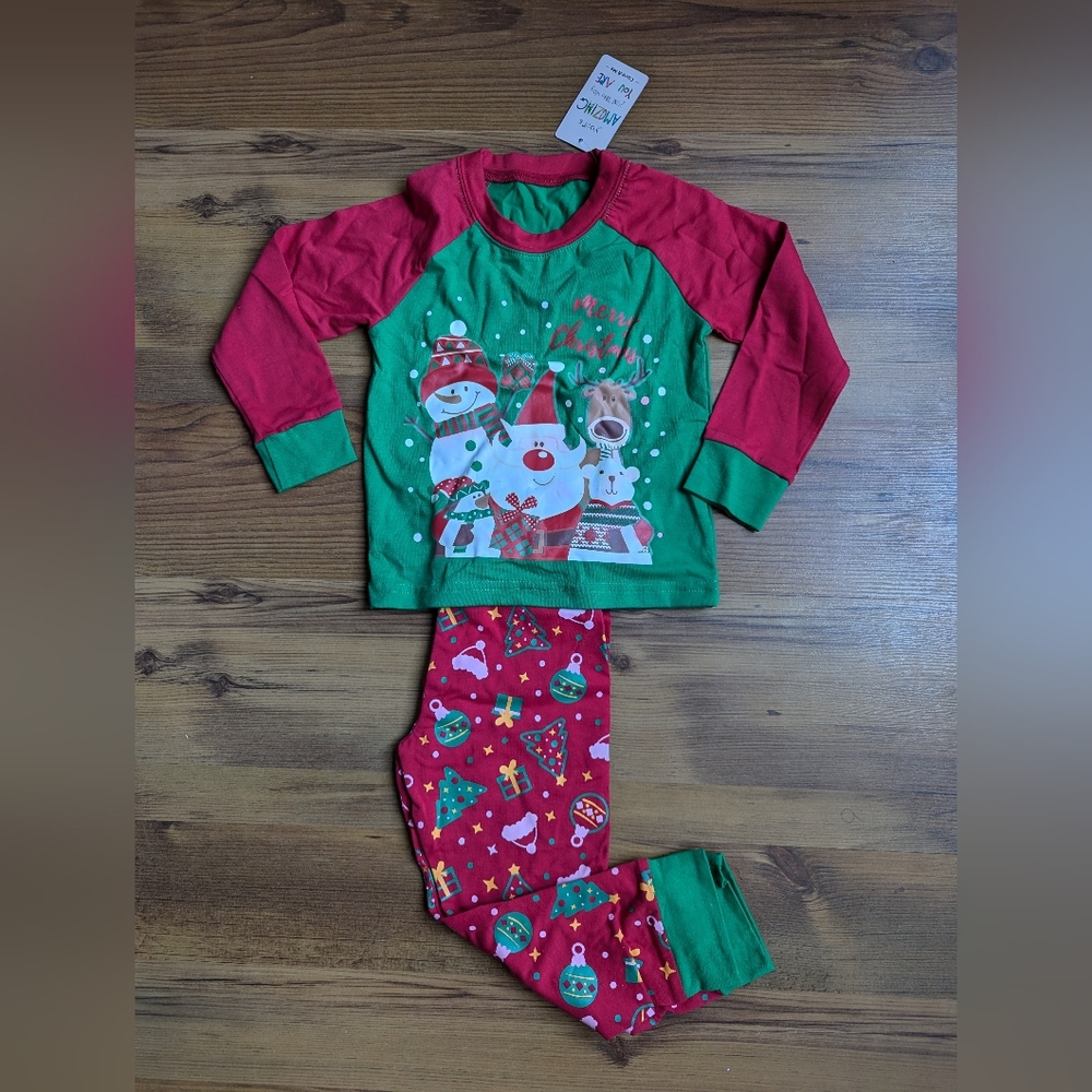 BNWT Glow In The Dark Unisex Kids Pajama Set For Christmas